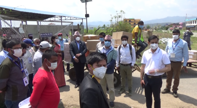 कोरोनाको सम्पूर्ण जाँच अब कर्णालीबाटै, ठूलो क्षमताको आरटीपीसीआर मेशिन सुर्खेत ल्याइयो