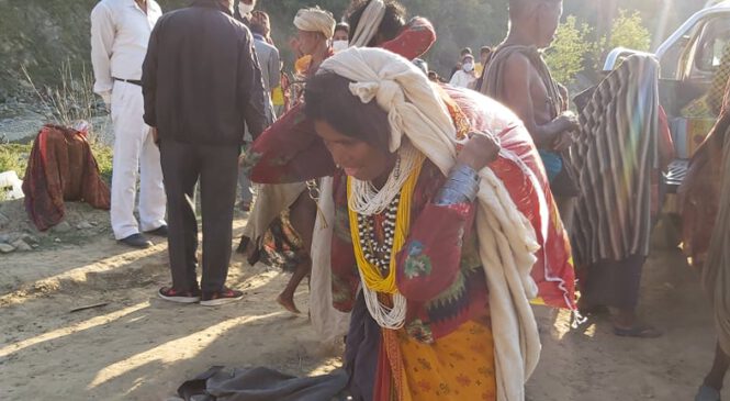 राउटेलाई प्रदेश सरकारले दियो खाद्यान्न