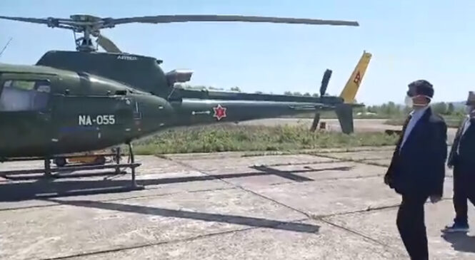 विकट जिल्लामा हेलिकप्टरबाट औषधी