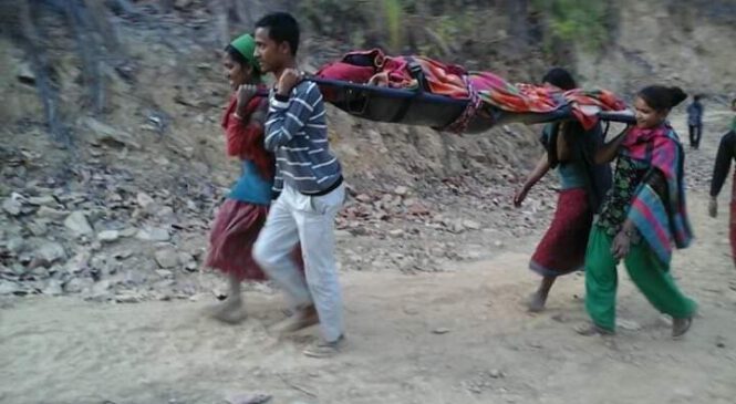 सुत्केरी हुनै नसकेर ज्यान फाल्न बाध्य कर्णालीका आमाहरुको वेदना कसले सुनिदिन्छ ?