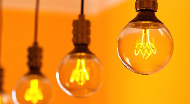 १५ घण्टादेखि सुर्खेत र आसपासका जिल्लामा विद्युत सेवा अवरुद्ध