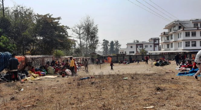 गाँस-बास माग गर्दै मुख्यमन्त्री कार्यालय अगाडि बादी समुदायको धर्ना