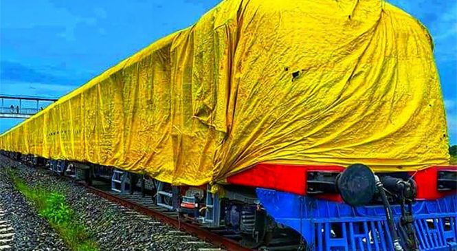 घुम्टो ओढेर बसेको रेलको कथा