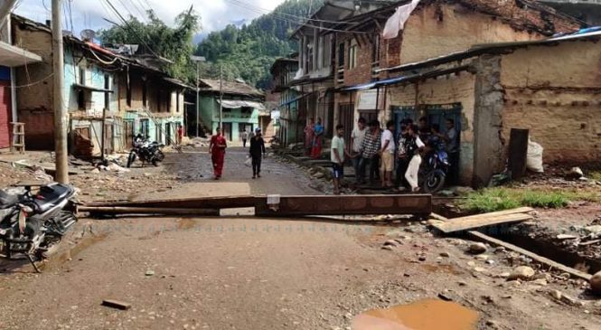 आफ्ना कार्यकर्ता कुट्नेलाई कारबाहीको माग काँग्रेसले बन्द गर्यो चौरजहारी बजार