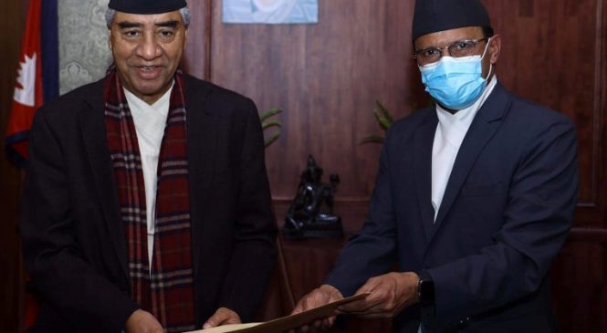 मीनेन्द्र रिजालले दिए रक्षा मन्त्रीबाट राजीनामा